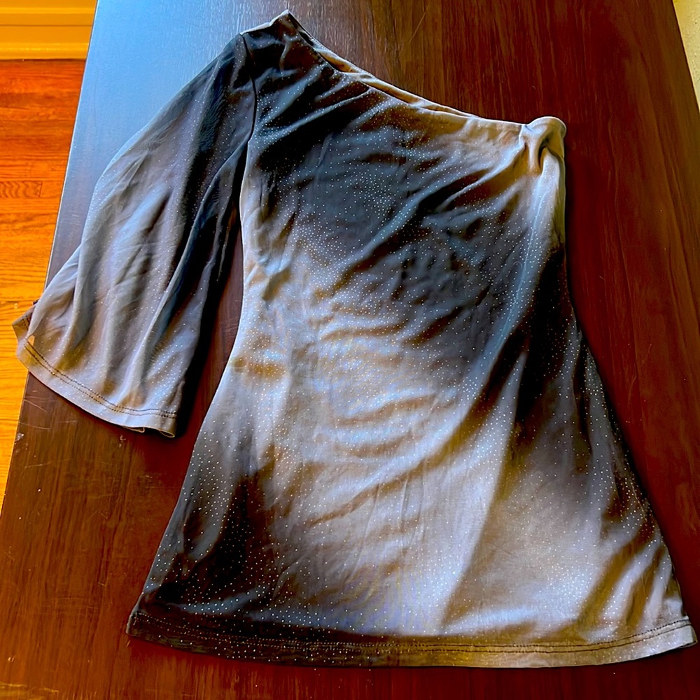 L8ter cold shoulder top size XS